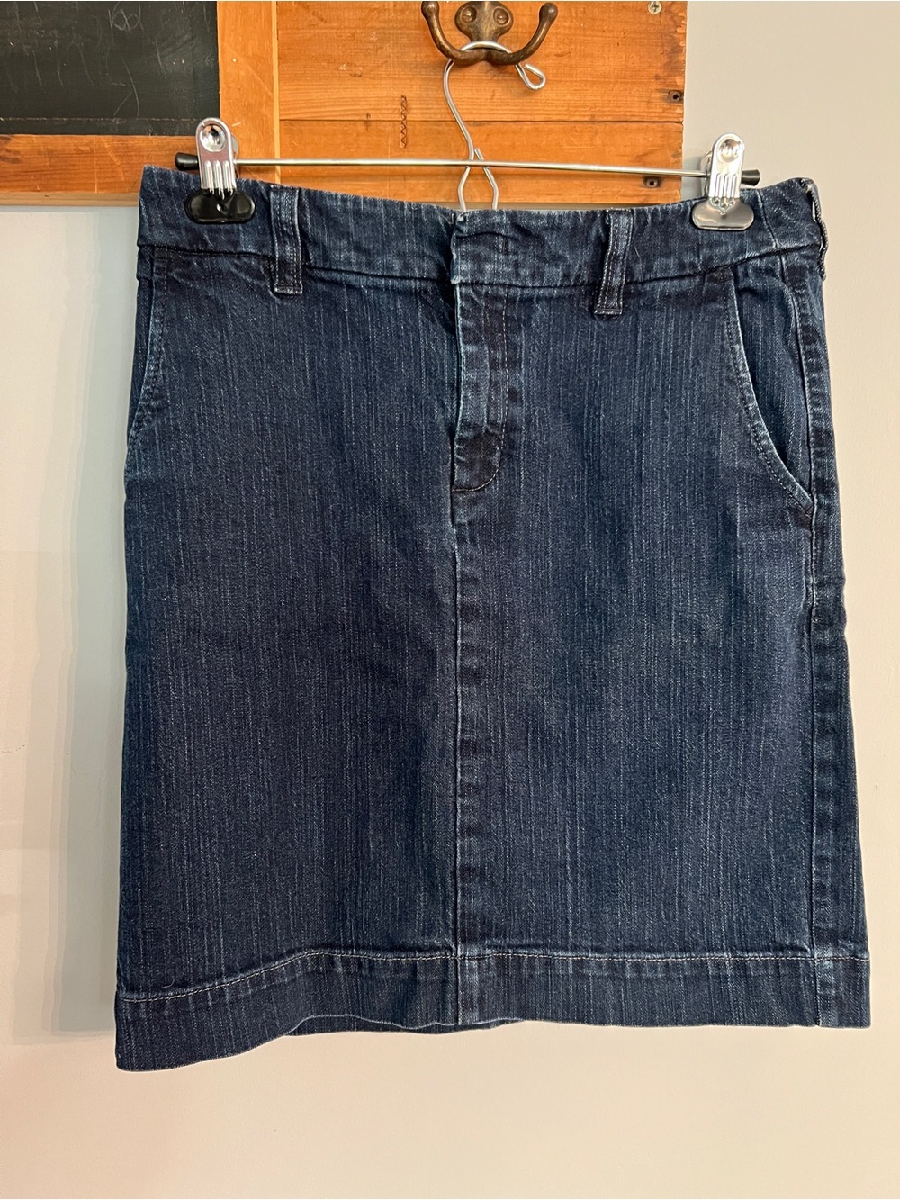 Eddie Bauer Dark Wash Denim Pencil Skirt Size 8